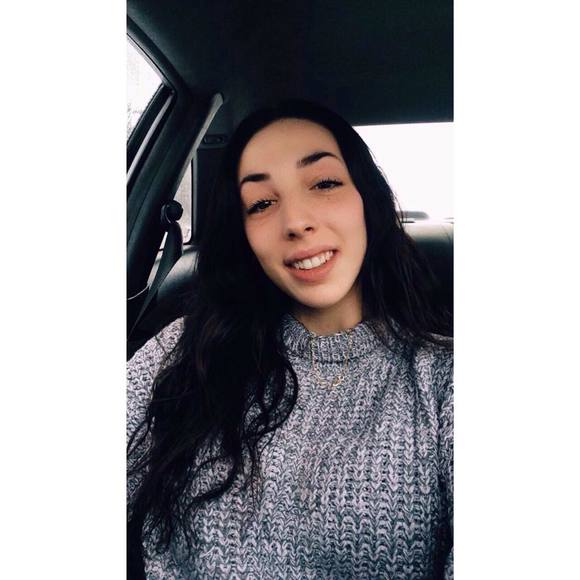 Meet your Posher, Éloise - Picture 1 of 1